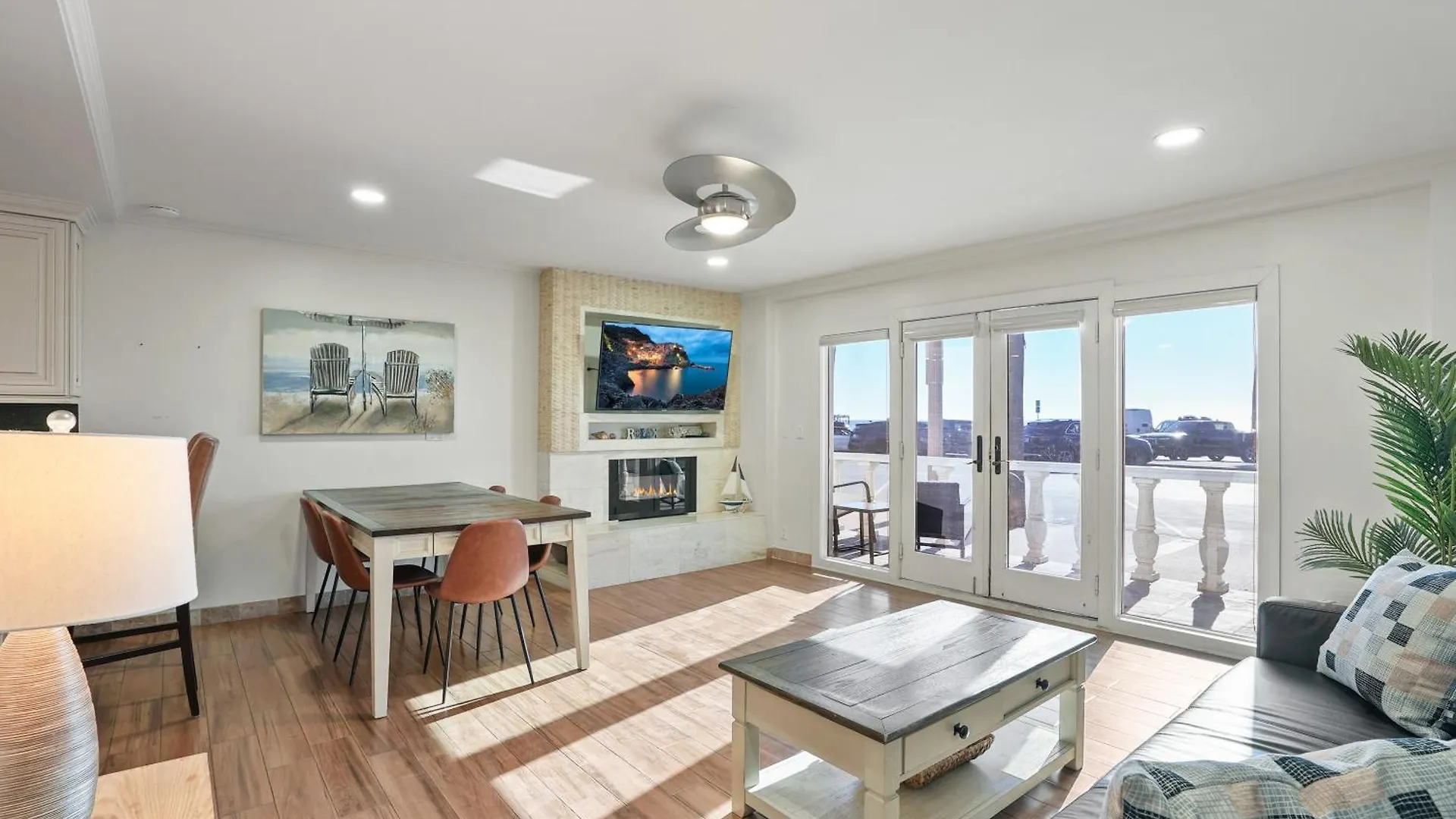 Beachfront Getaway With Ocean Views And Private Patio Newport Beach 0*,  United States