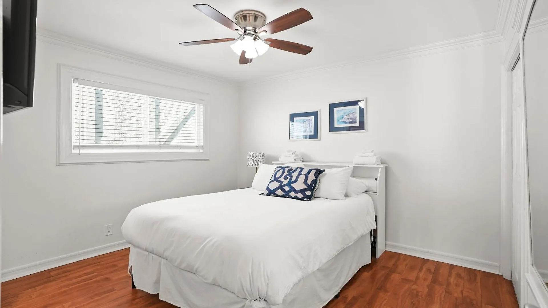 Holiday home Beachfront Getaway With Ocean Views And Private Patio Newport Beach